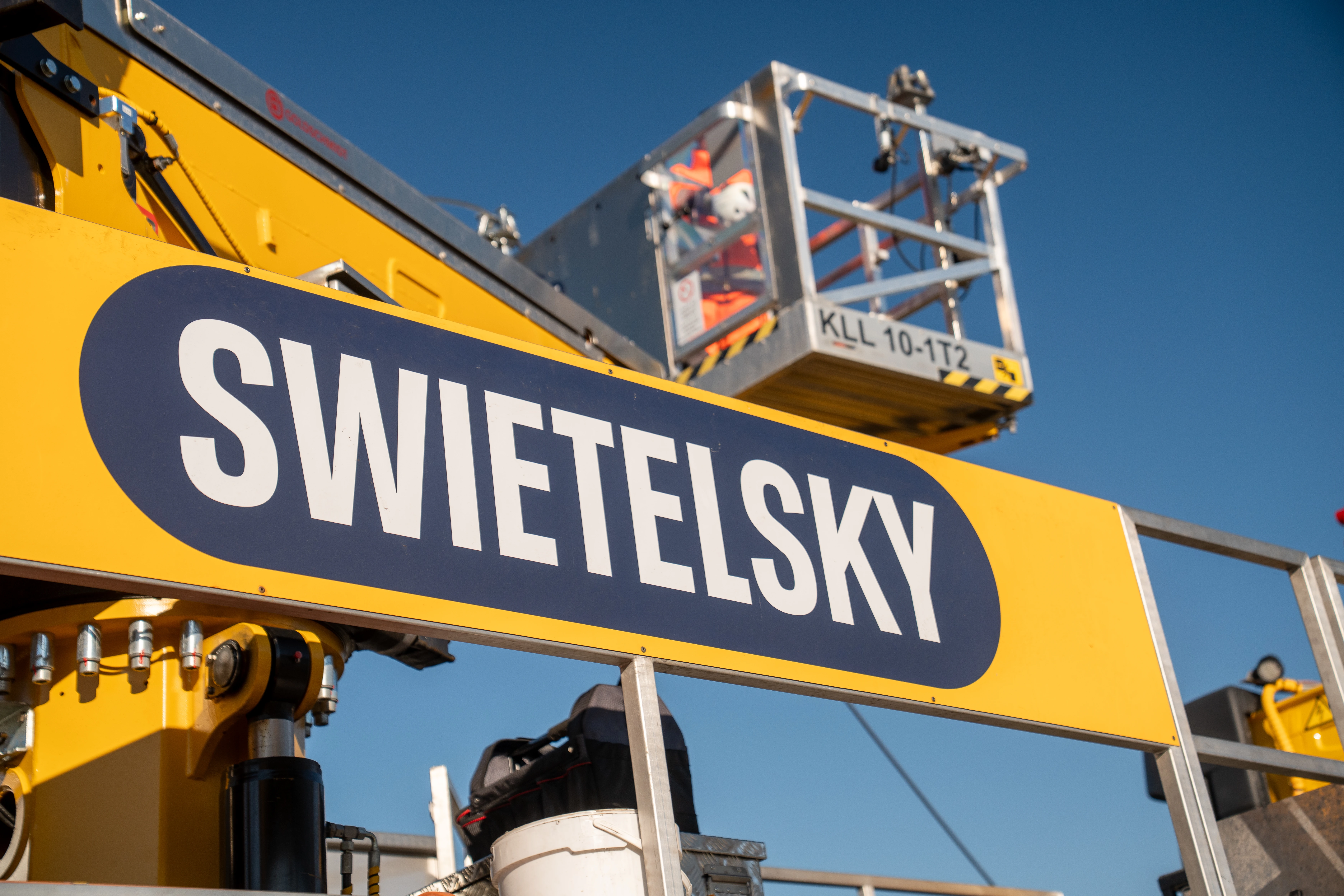 SWIETELSKY 16