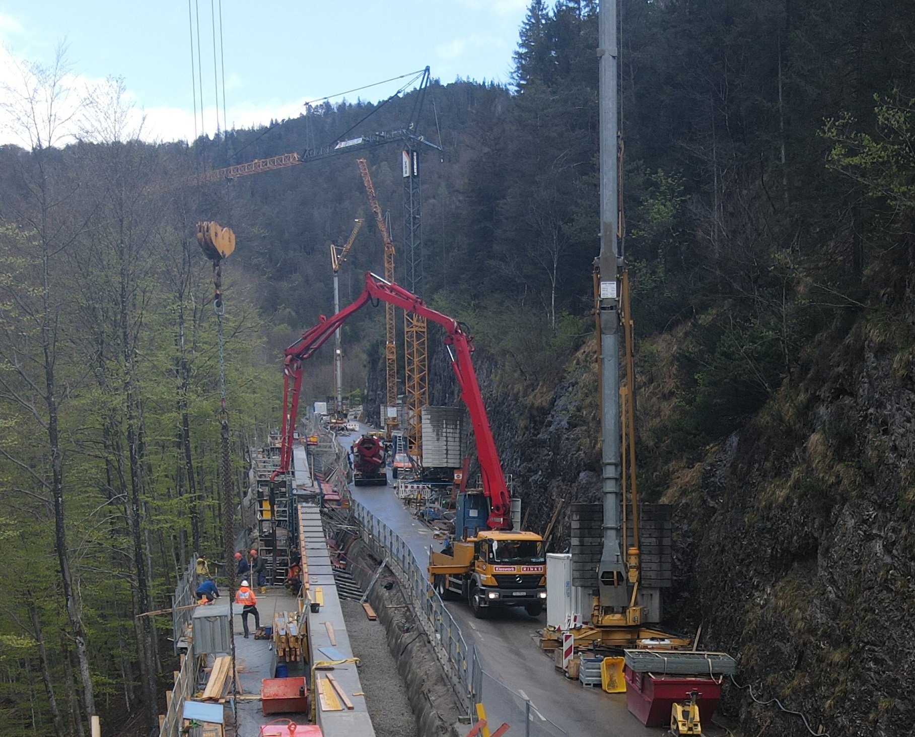 B305 Erneuerung Stuetzmauern Weinkaser 1