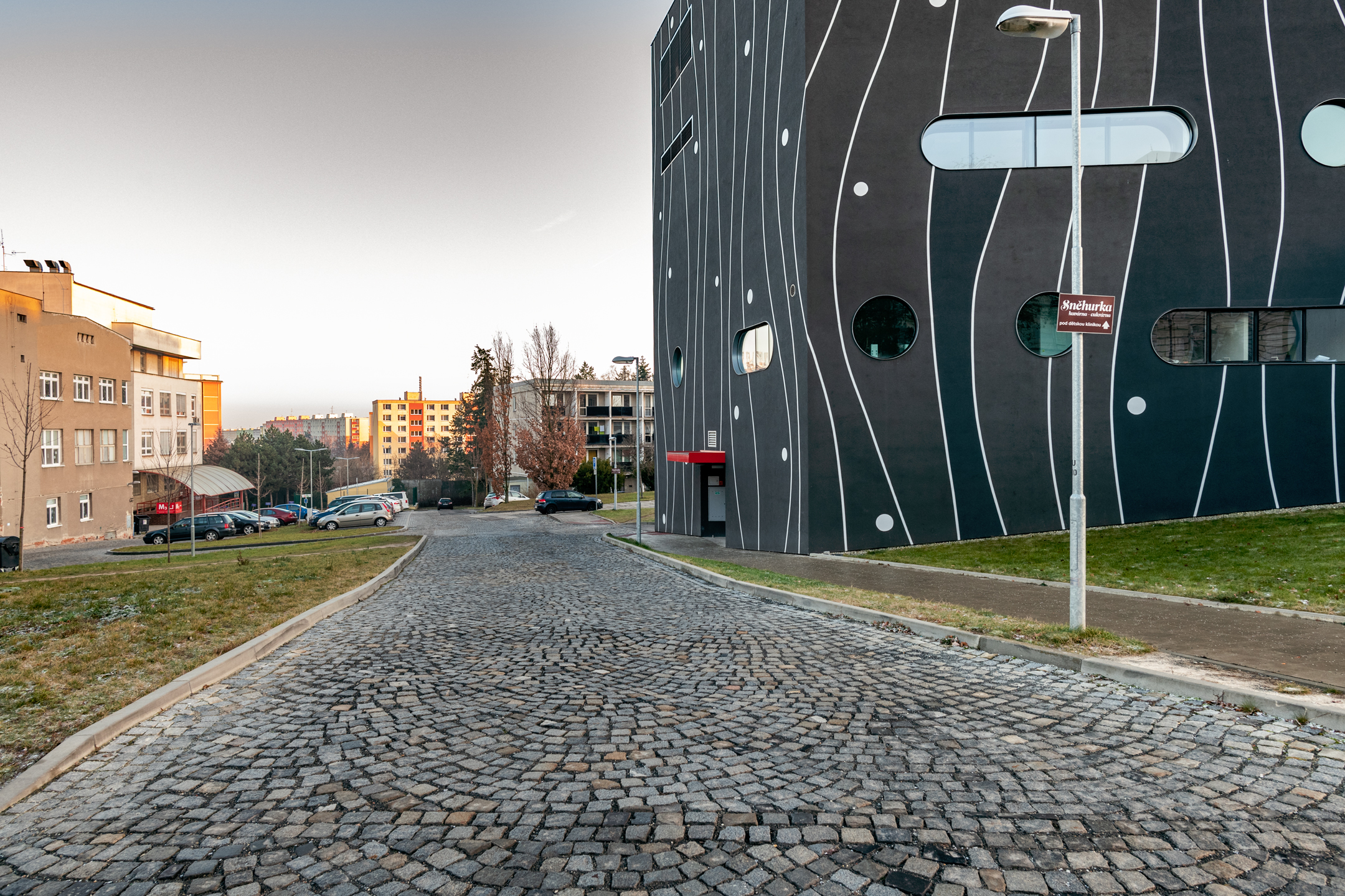 Olomouc – realizace parkoviště u Fakultní nemocnice Olomouc - Straßen- und Brückenbau