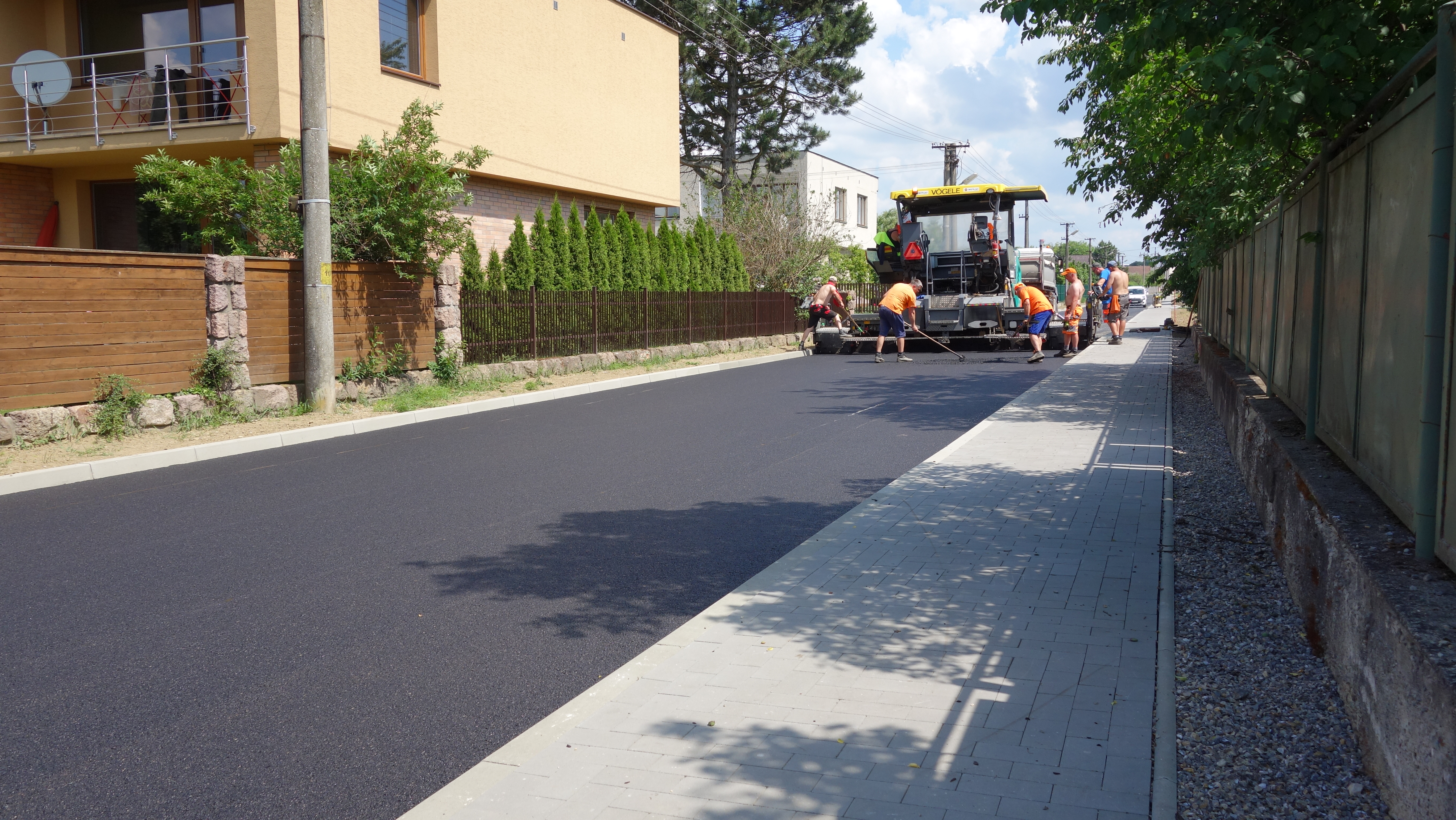 Miestne komunikácie v obci Trenčianska Tepla - Straßen- und Brückenbau