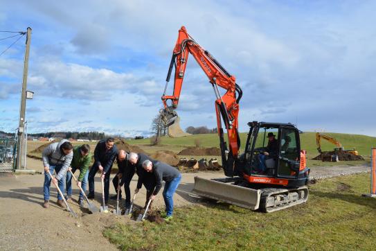 Spatenstich Für Baugebiet Traunstorf 3