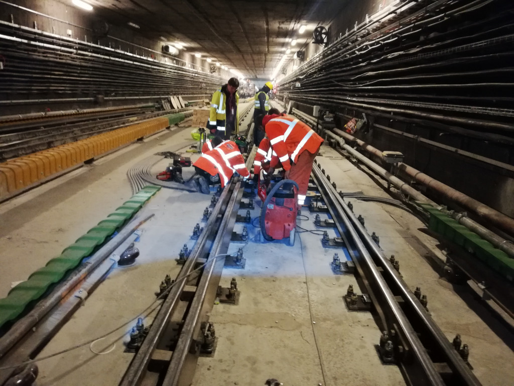 Budapesti M3 metróvonal rekonstrukciója - Bahnbau