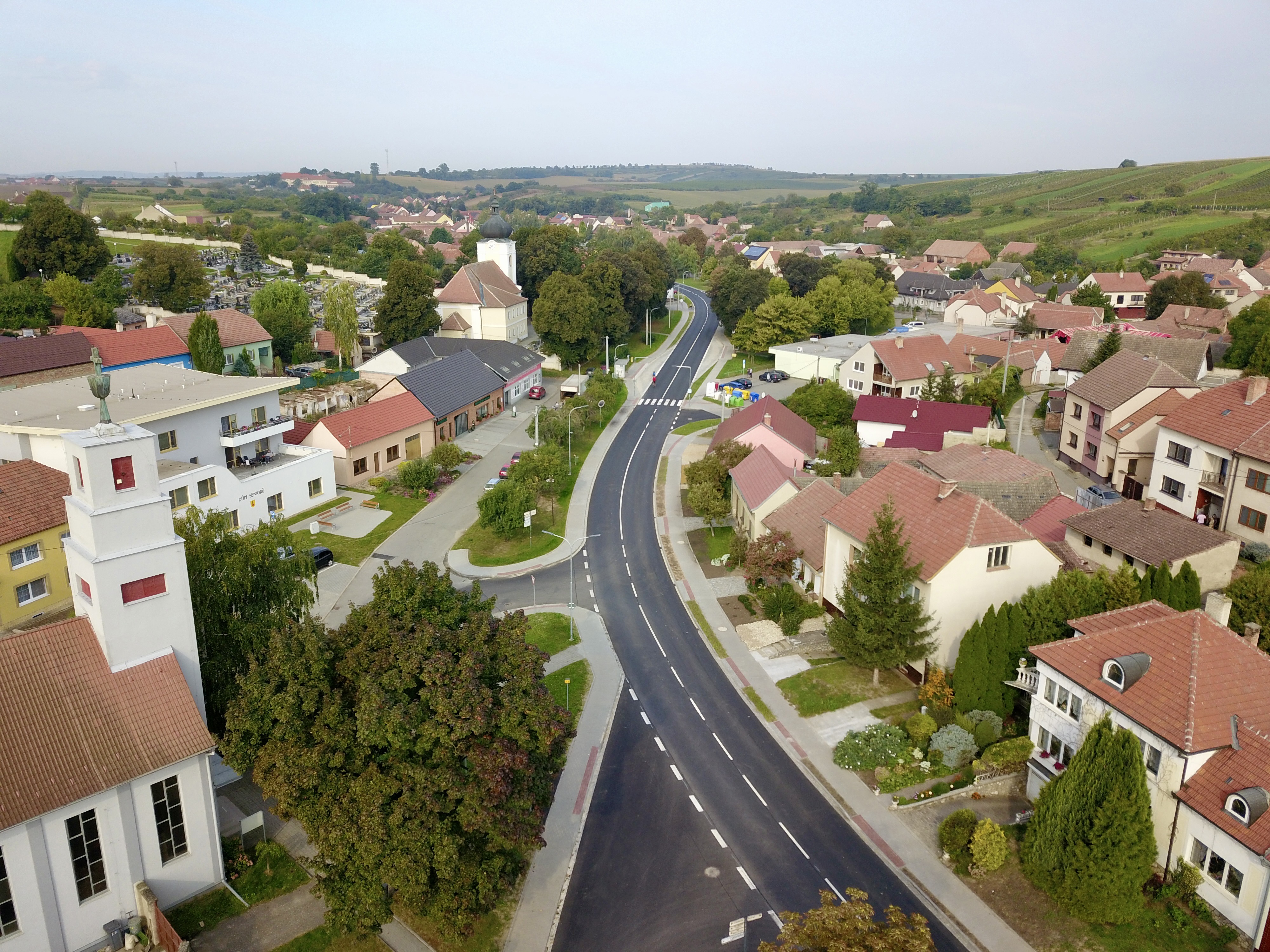 Silnice II/422 –  rekonstrukce úseku Svatobořice-Mistřín – křižovatka se silnicí II/380 - Straßen- und Brückenbau