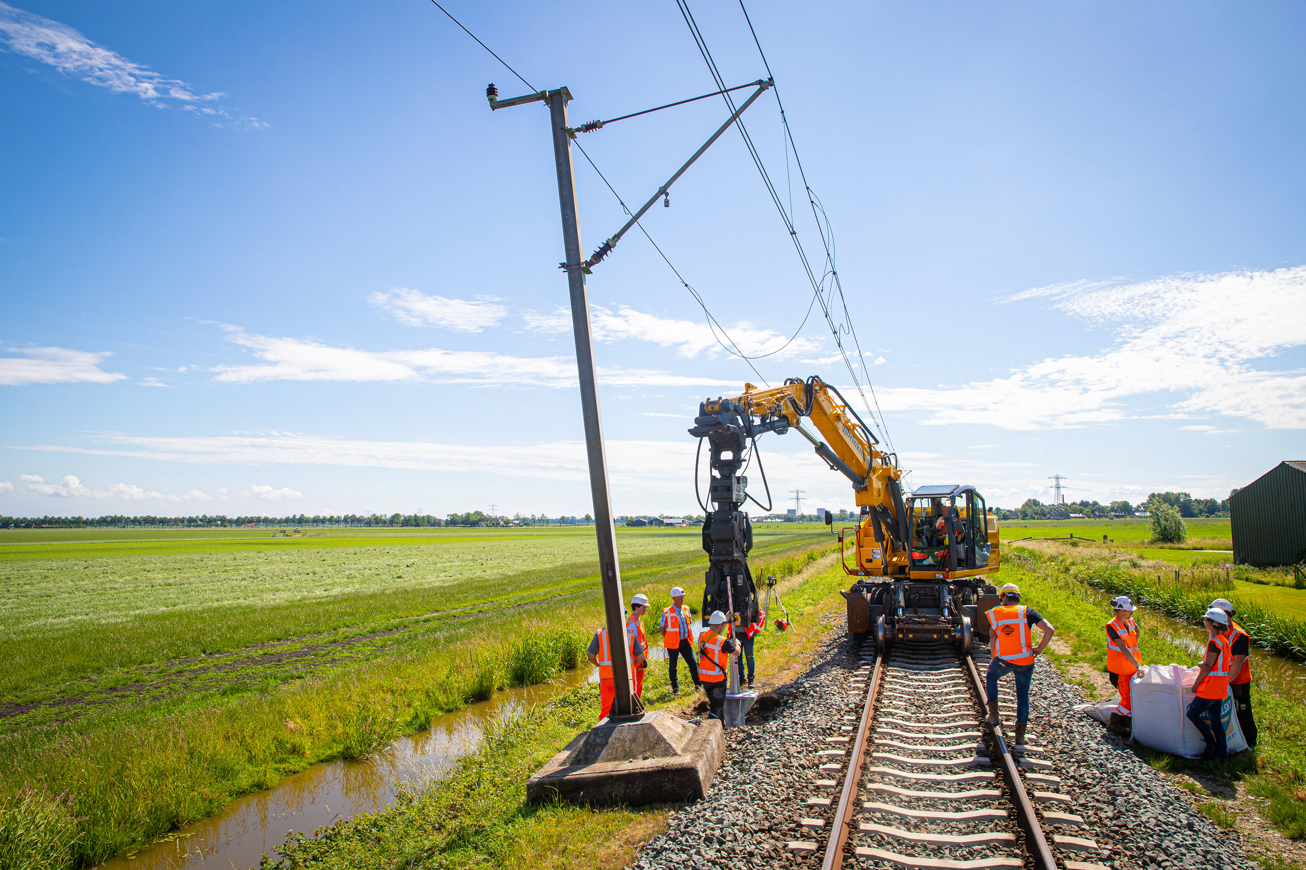 Vernieuwde fundamenten, Heerhugowaard-Enkhuizen - Bahnbau