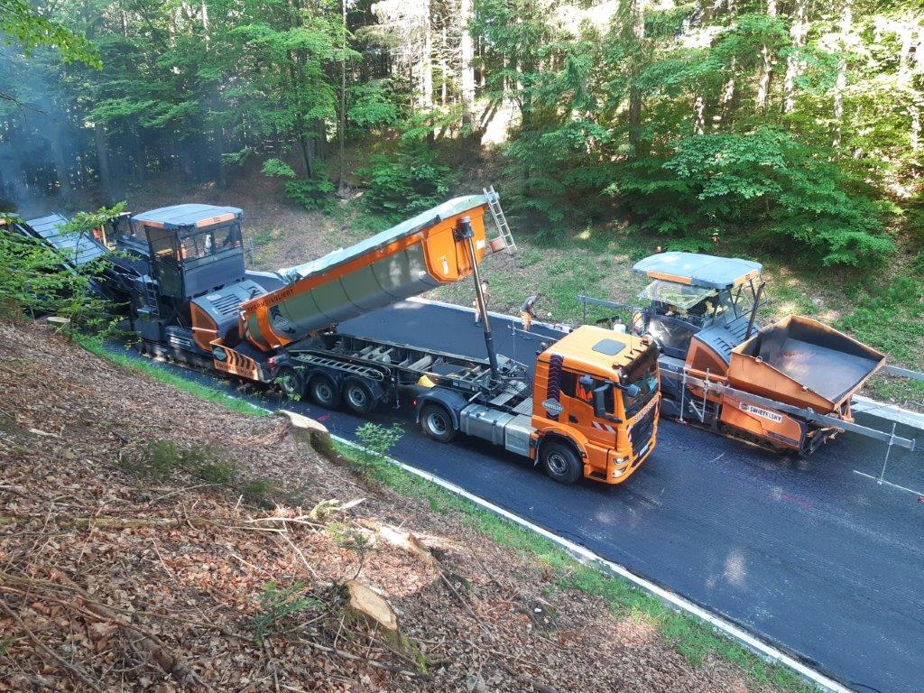 Fahrbahnsanierung der B305 zwischen Ruhpolding und Inzell durch SWIETELSKY Deutschland - DE