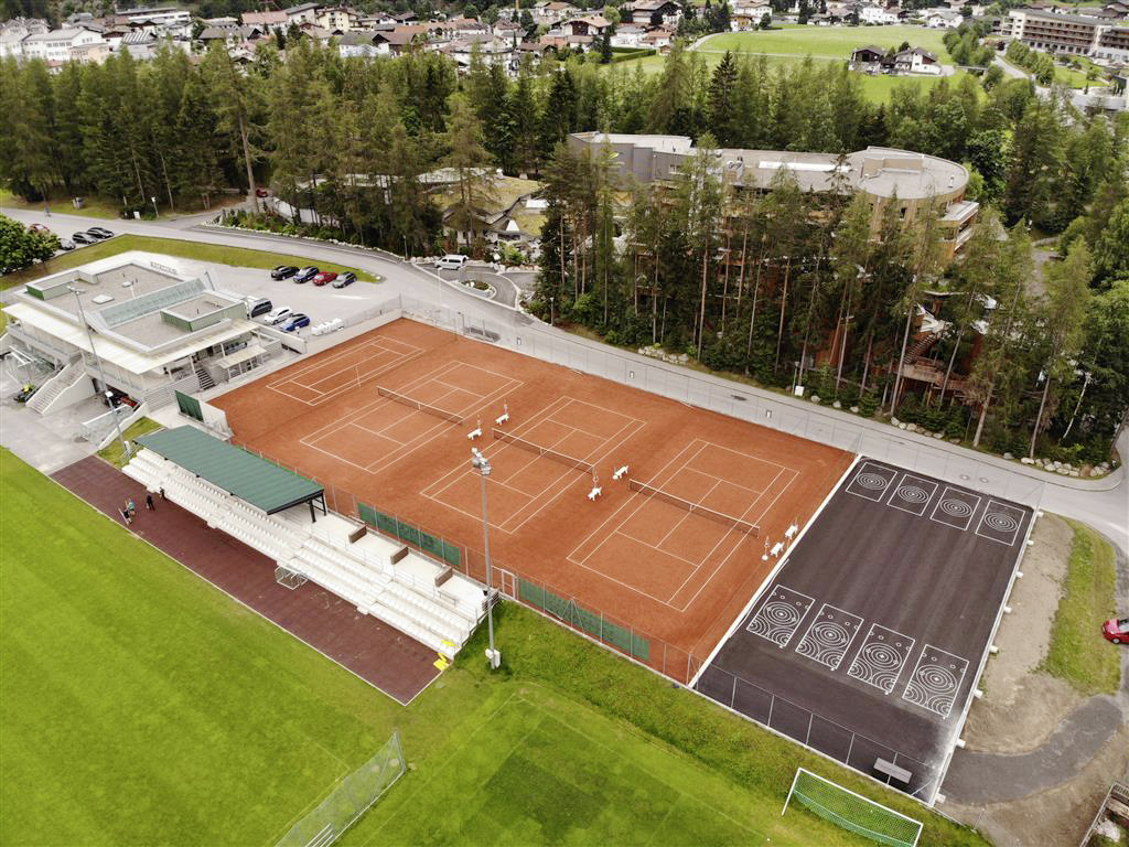 Tennisplatz, Längenfeld - Tiefbau
