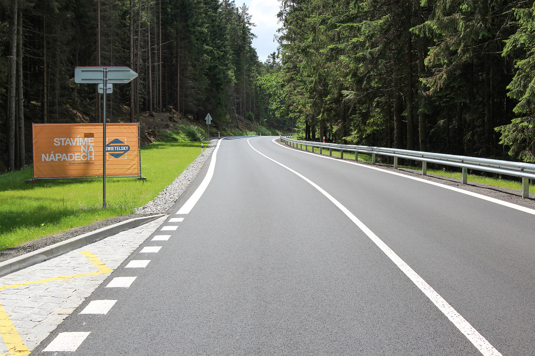 Rekonstrukce vozovky, Radešov - Straßen- und Brückenbau