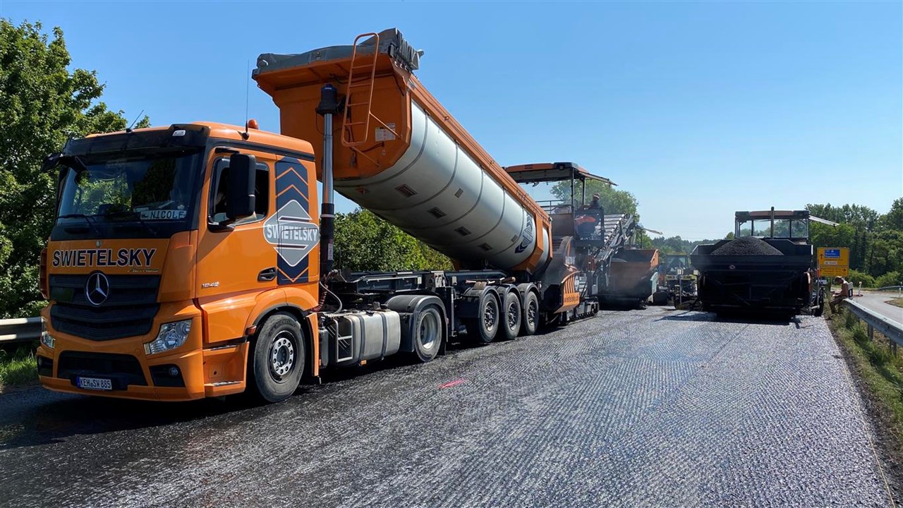 Foto3 (Medium) Foto3 (Medium)