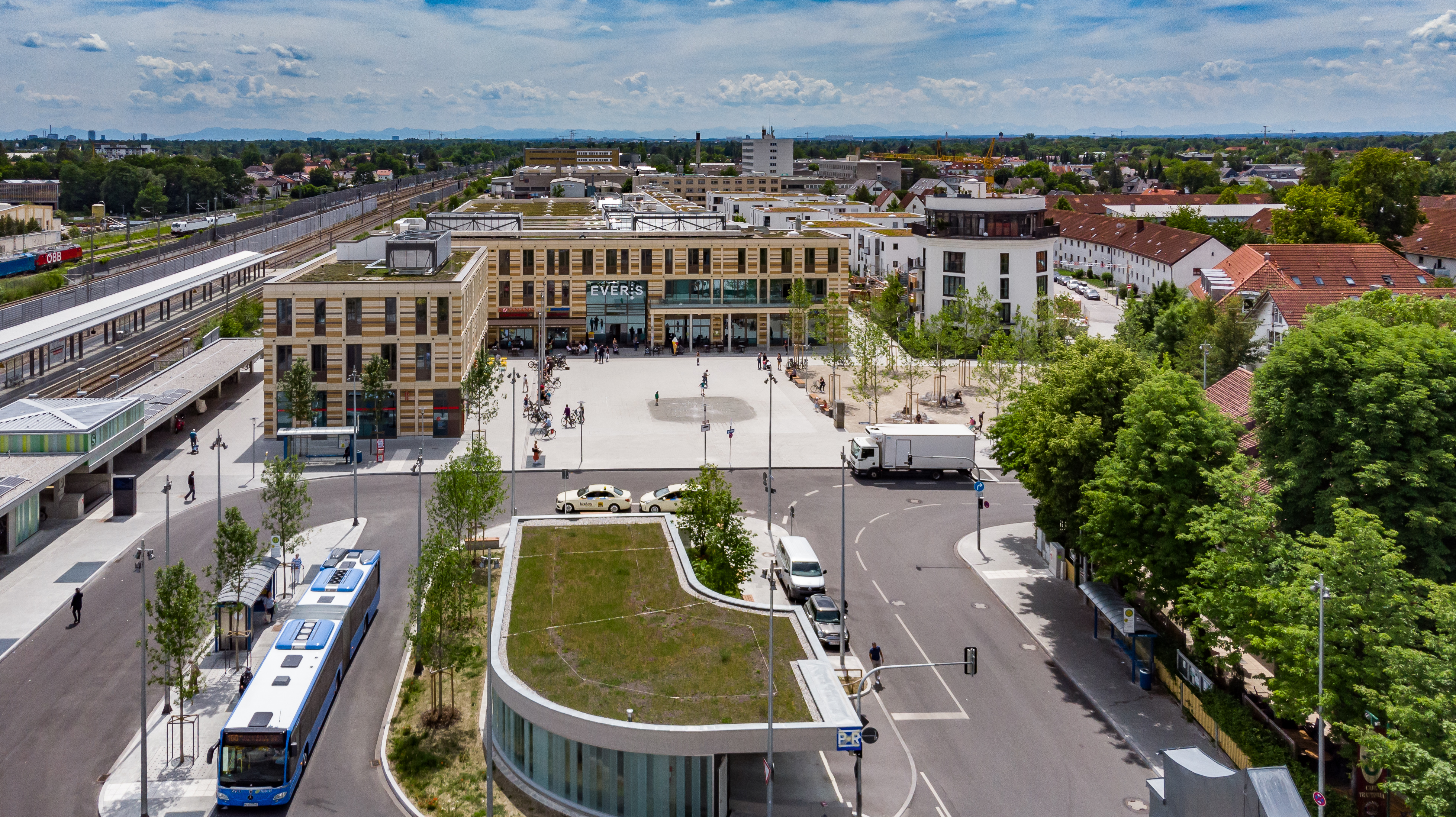 Einkaufszentrum Oertelplatz, München-Allach - Hochbau