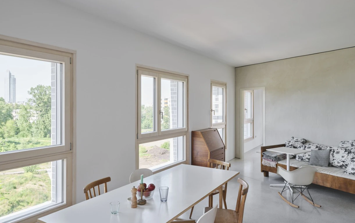 250501~1 (Mittel) (1)