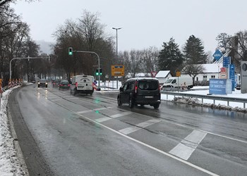 Neue Ampel an der Salzburger Straße in Waging in Betrieb - DE