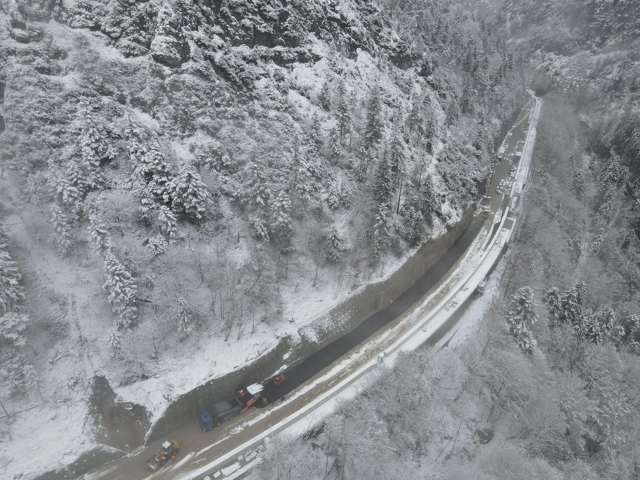 B305 Erneuerung Stuetzmauern Weinkaser 2