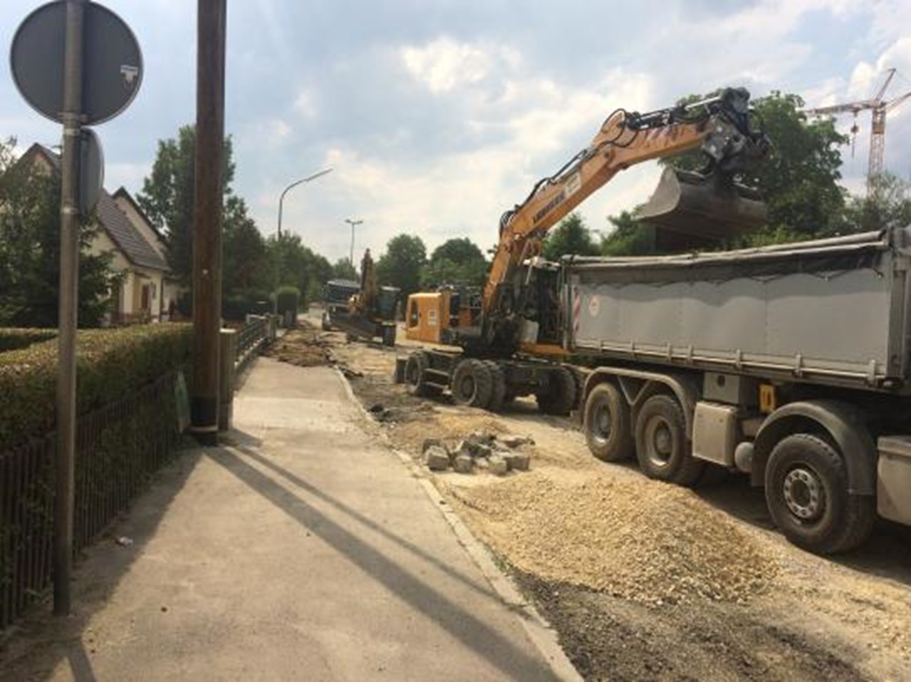 Flüsterasphalt Für Die Neue Ortsdurchfahrt Sandelzhausen 5 Flüsterasphalt Für Die Neue Ortsdurchfahrt Sandelzhausen 5