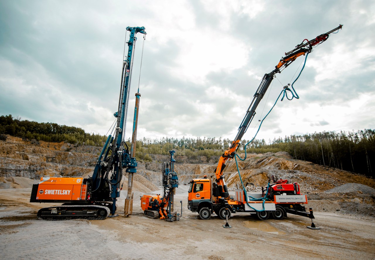 Speciální vrtací stroj s dosahem až 35 metrů - Spezialkompetenzen Speciální vrtací stroj s dosahem až 35 metrů - Spezialkompetenzen