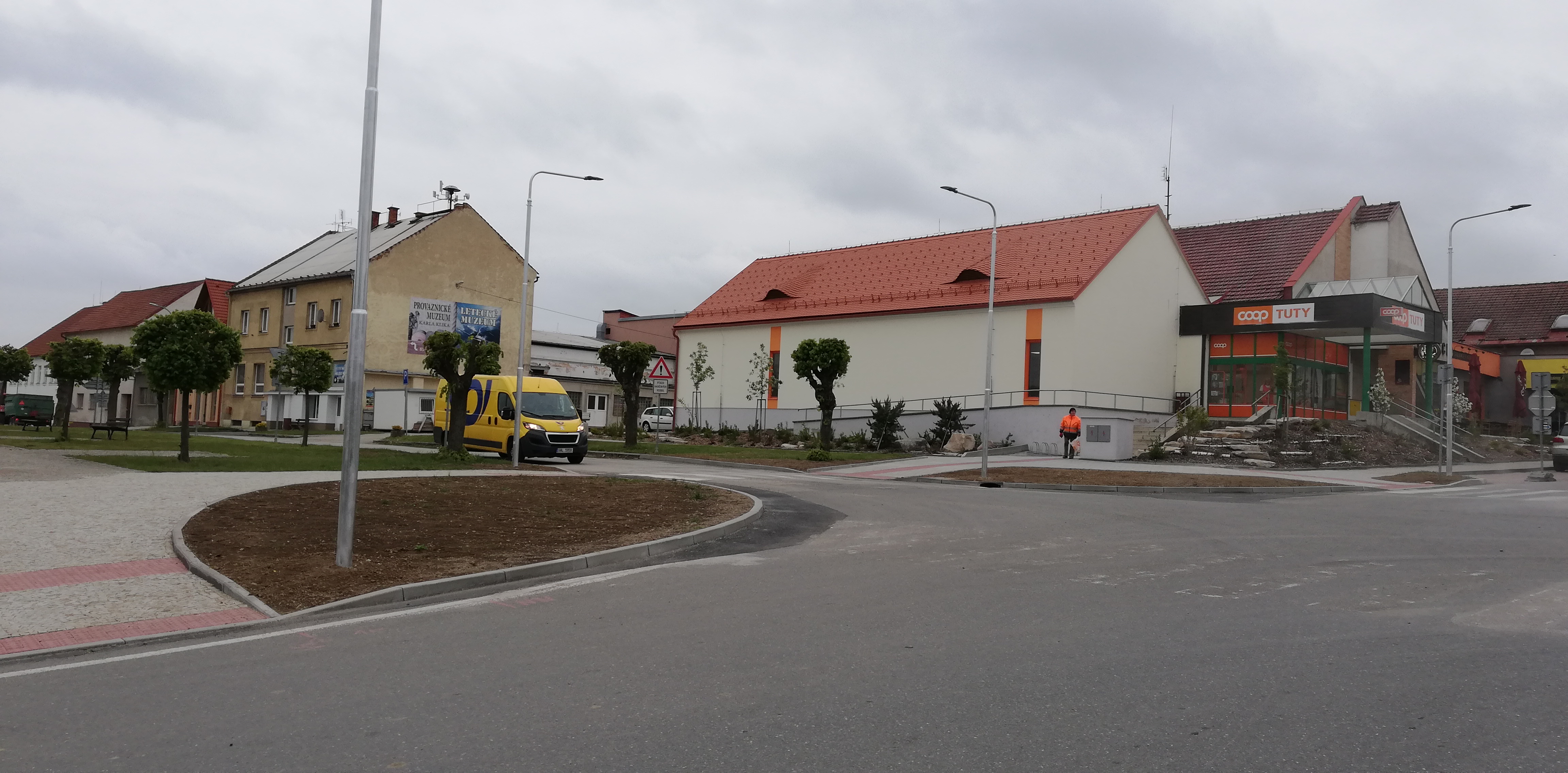 Deštná – stavební úpravy křižovatky     - Straßen- und Brückenbau