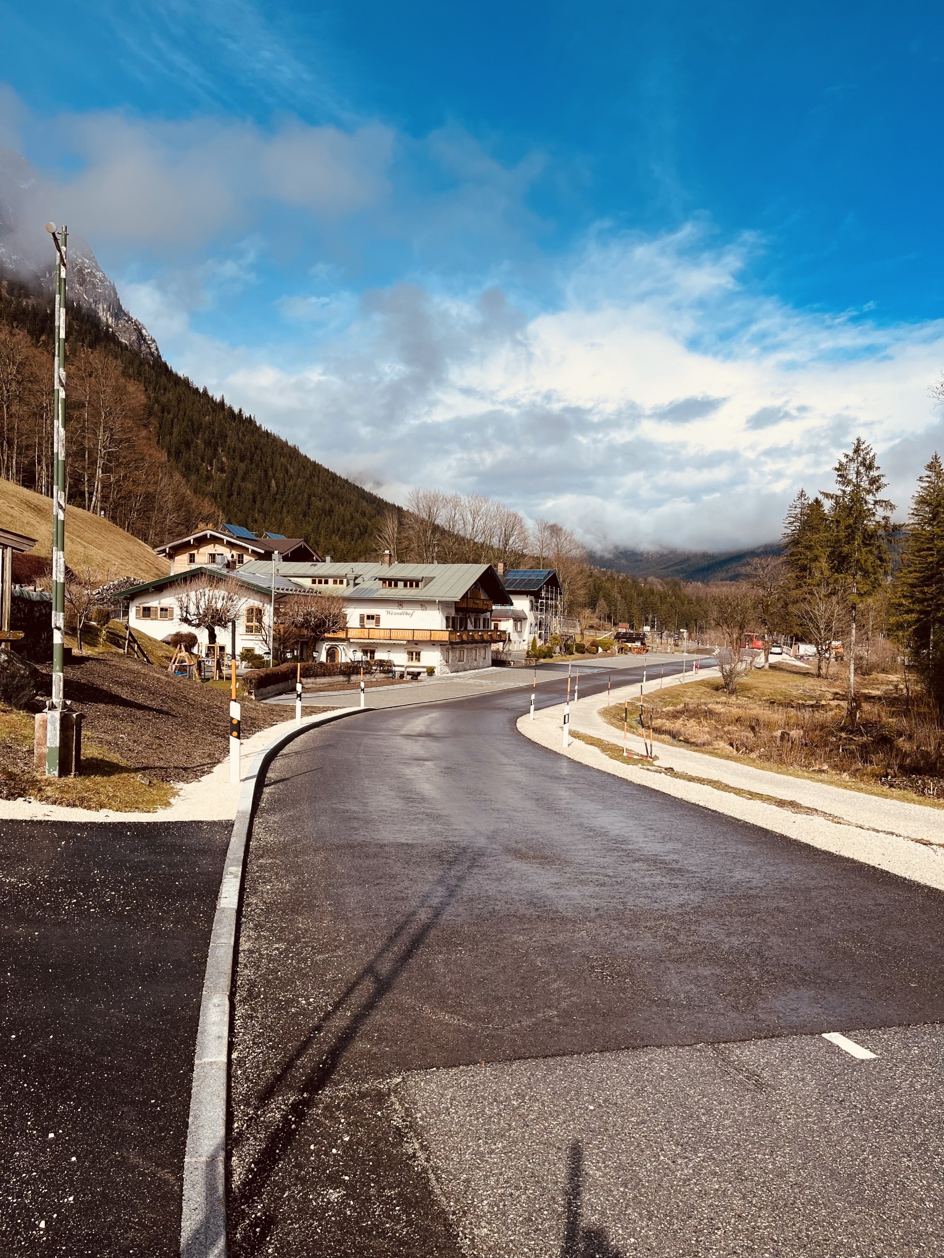 Bauarbeiten am Hintersee nach der Winterpause wieder aufgenommen - DE