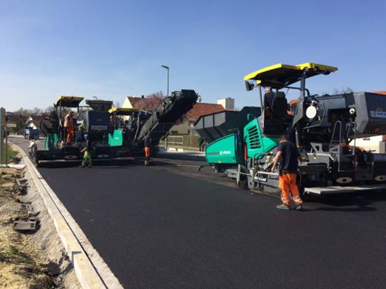 Flüsterasphalt Für Die Neue Ortsdurchfahrt Sandelzhausen 3 Flüsterasphalt Für Die Neue Ortsdurchfahrt Sandelzhausen 3