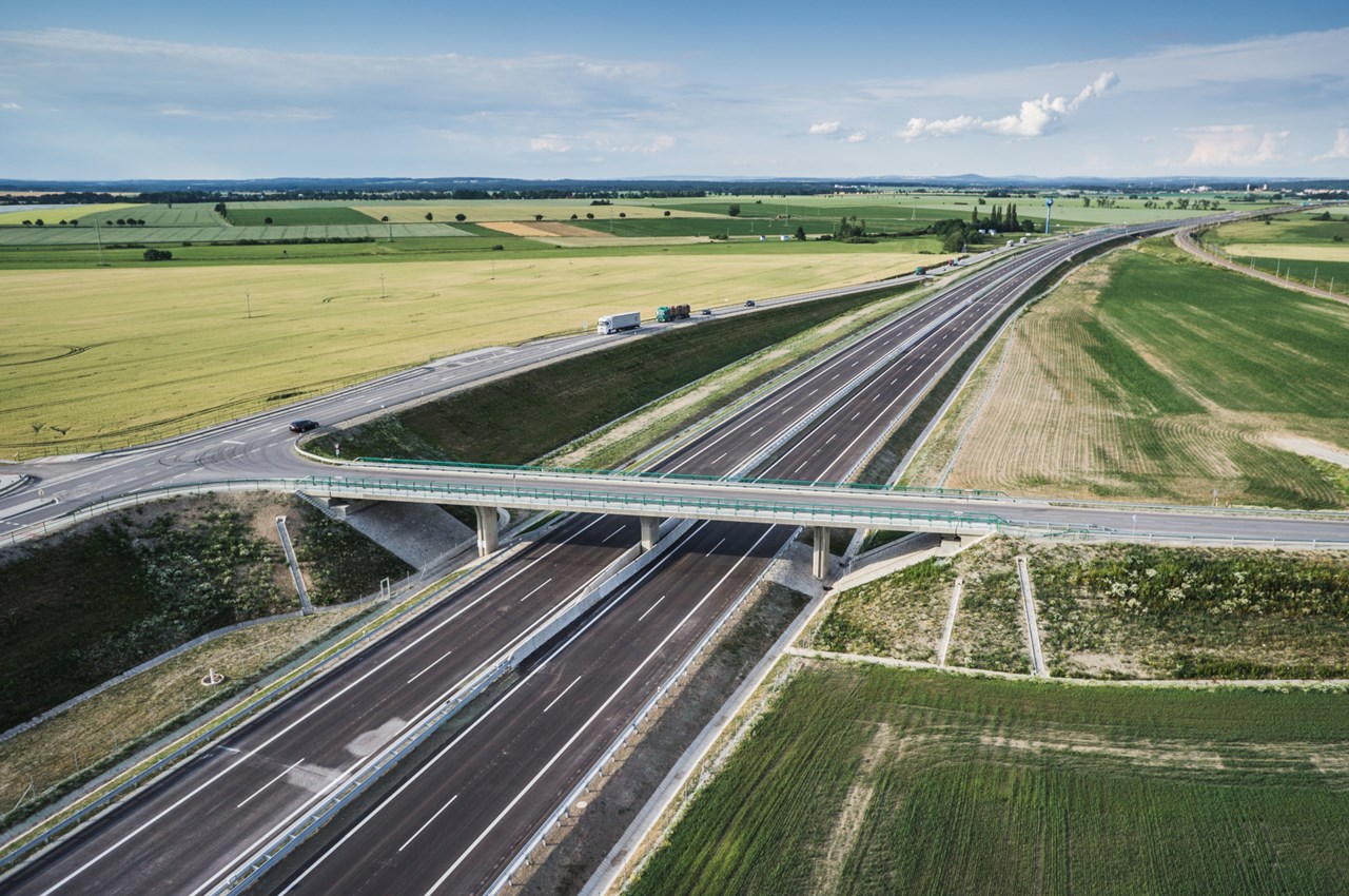 Dálnice D3 – výstavba úseku Bošilec–Ševětín - Straßen- und Brückenbau Dálnice D3 – výstavba úseku Bošilec–Ševětín - Straßen- und Brückenbau